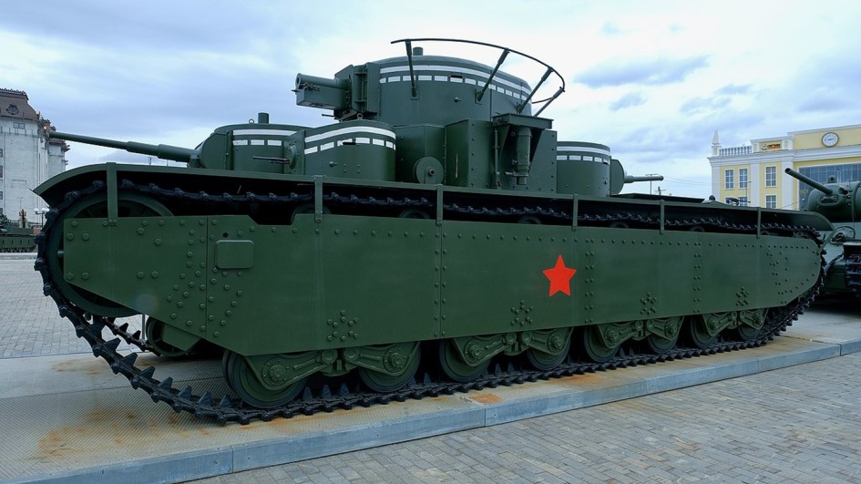 Советский Т-35: как пятибашенный танк изменил подход к тяжелой бронетехнике