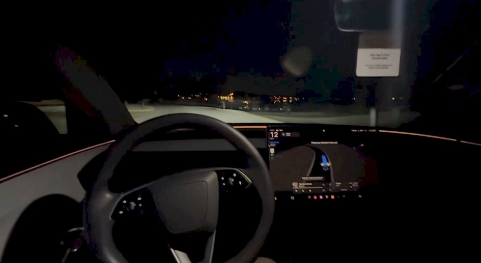 Tesla FSD: новые проблемы с диалоговым окном и частыми вмешательствами водителей