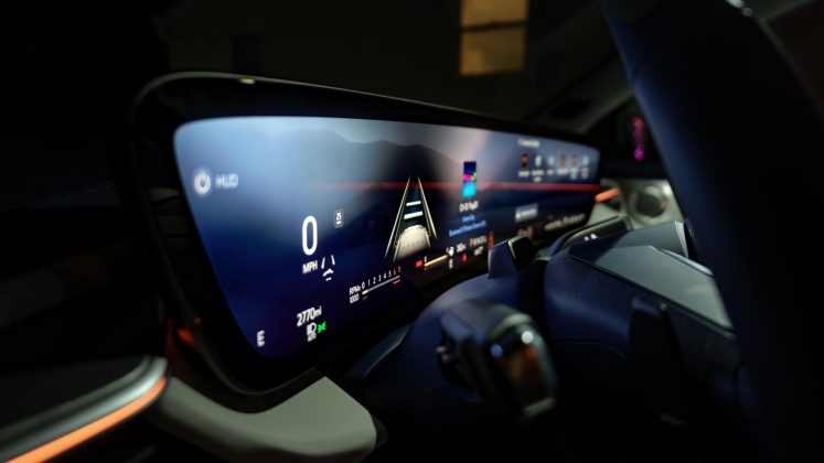 Обзор Buick Enclave Avenir AWD 2026 - доступный аналог Cadillac картинка Внедорожник Buick Enclave удивил роскошью | DGL.RU