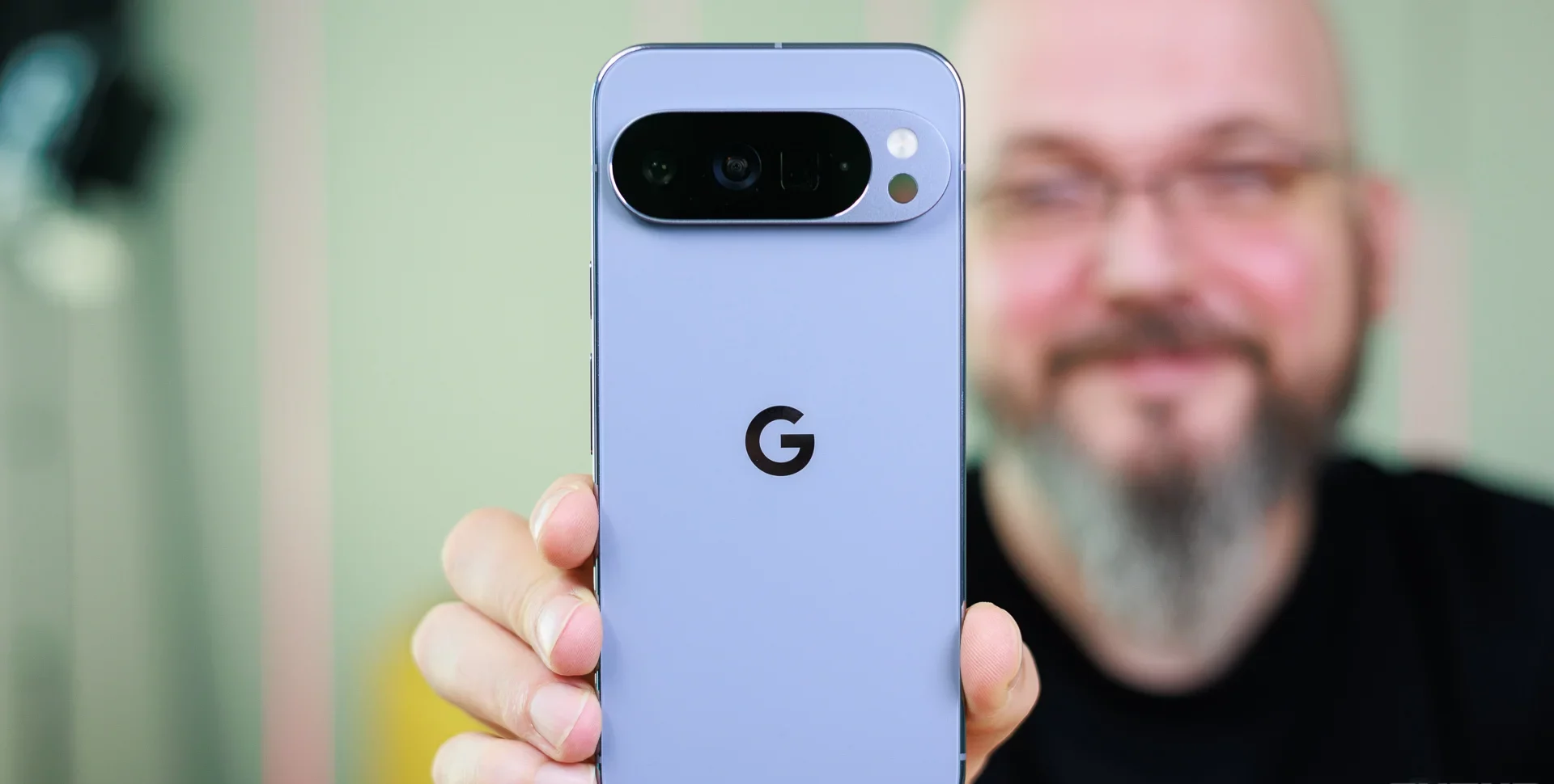 Смартфон Pixel 11: революция внутри или шаг назад? Почему фанаты прощают Google любые баги картинка Смартфон Pixel 11: стоит ли ждать новинку? | DGL.RU