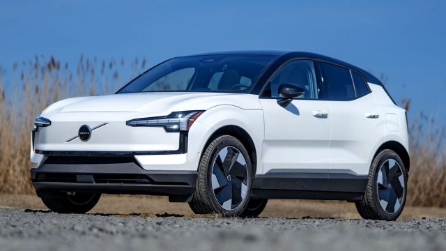 Электромобиль Volvo EX30 ultra удивил драйвом | DGL.RU
