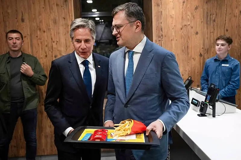 Экс-министр иностранных дел Кулеба спрогнозировал разрушения в Киеве и призвал уезжать из столицы, "если кукуха не вытягивает"