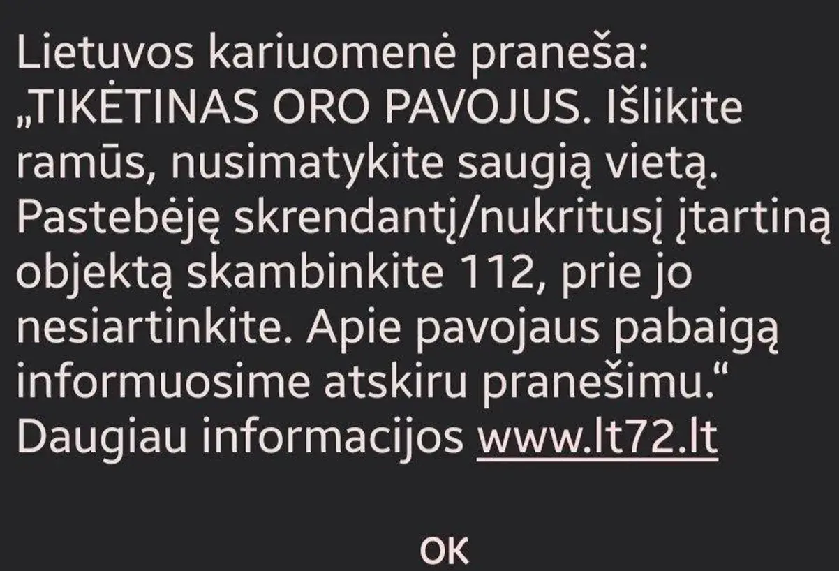 В Литве этим утром тревожно. В четырех восточных районах была объявлена воздушная опасность, а аэропорт Вильнюса временно приостановил работу
