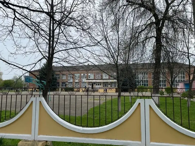 Ранения в голову и живот получили двое детей в результате стрельбы в школе на Кубани