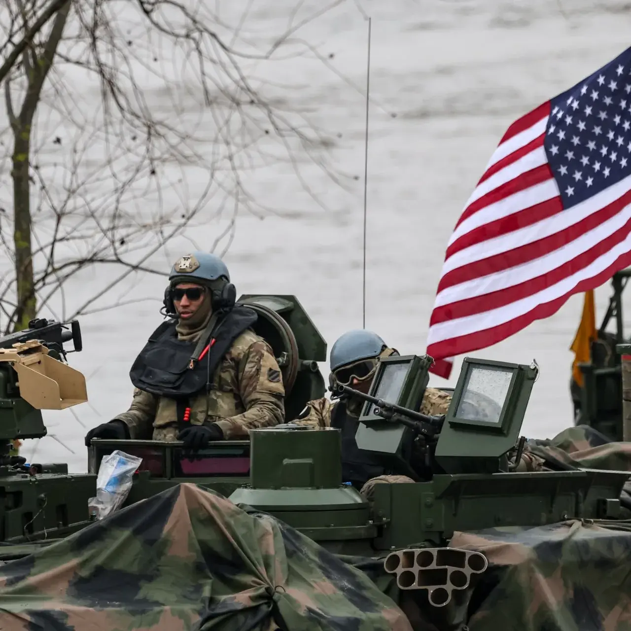 США отменили планы по развертыванию в Польше четырех тысяч военных, пишет Defense News