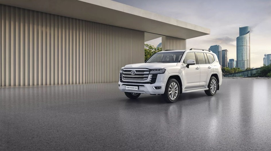 Страховая компания выплатила за разбитый Toyota Land Cruiser 14 млн рублей из-за отсутствия запчастей