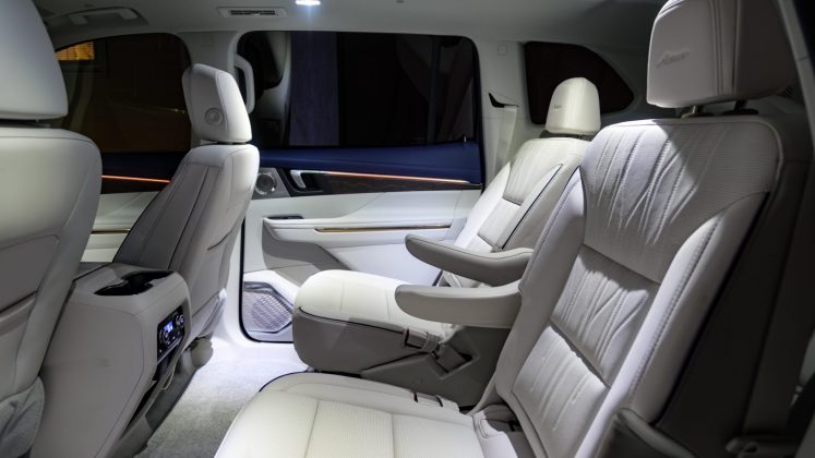 Обзор Buick Enclave Avenir AWD 2026 - доступный аналог Cadillac картинка Внедорожник Buick Enclave удивил роскошью | DGL.RU