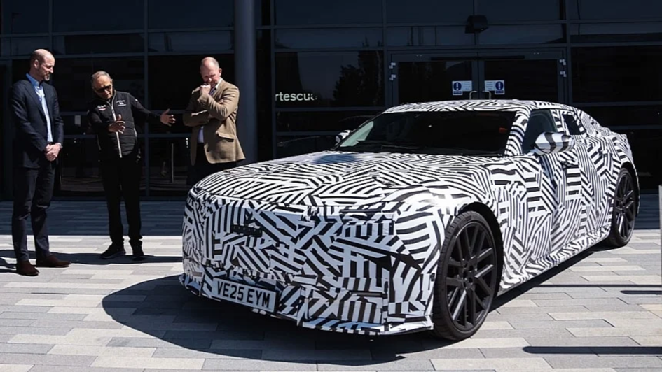 Принц Уэльский протестировал Jaguar I-TYPE 7 и увидел спорный Type 00