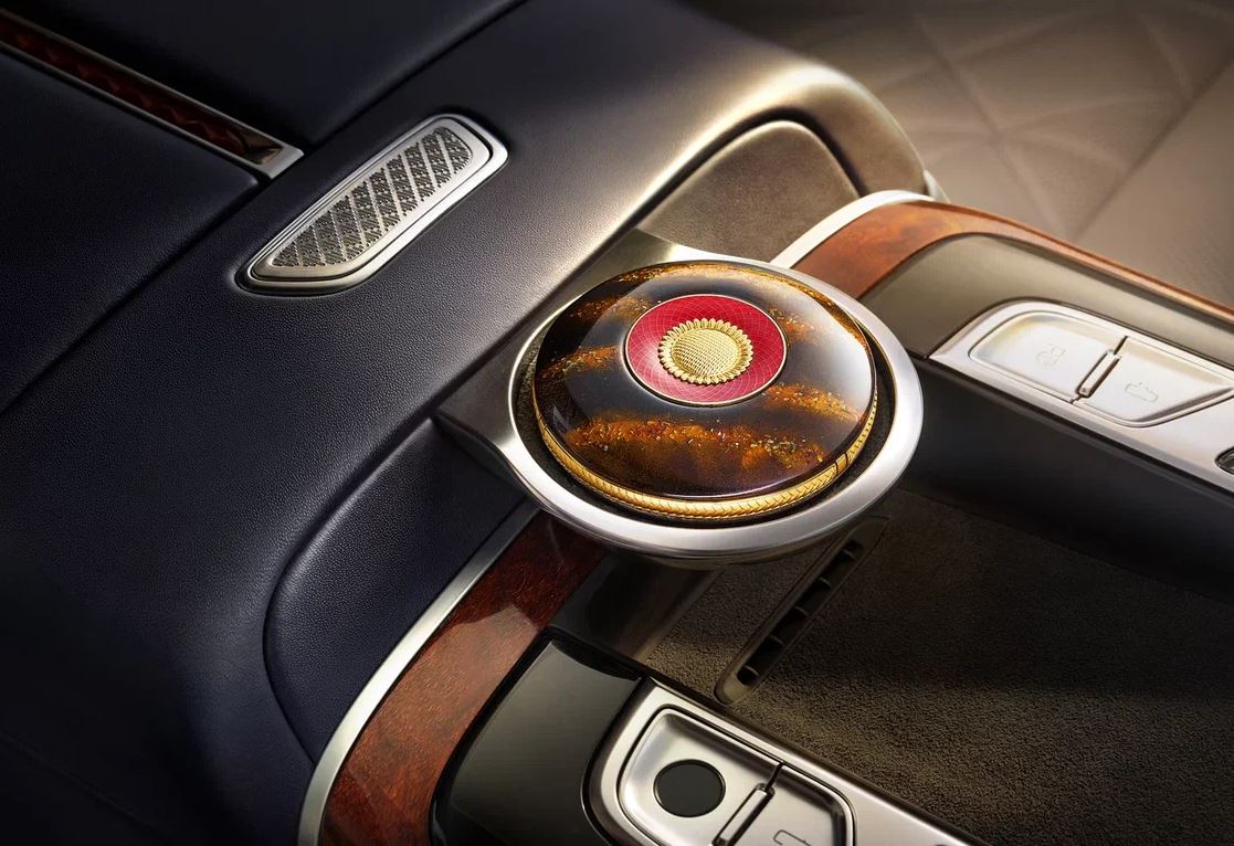 Чем поразил китайский Hongqi Guoya за 30 млн рублей