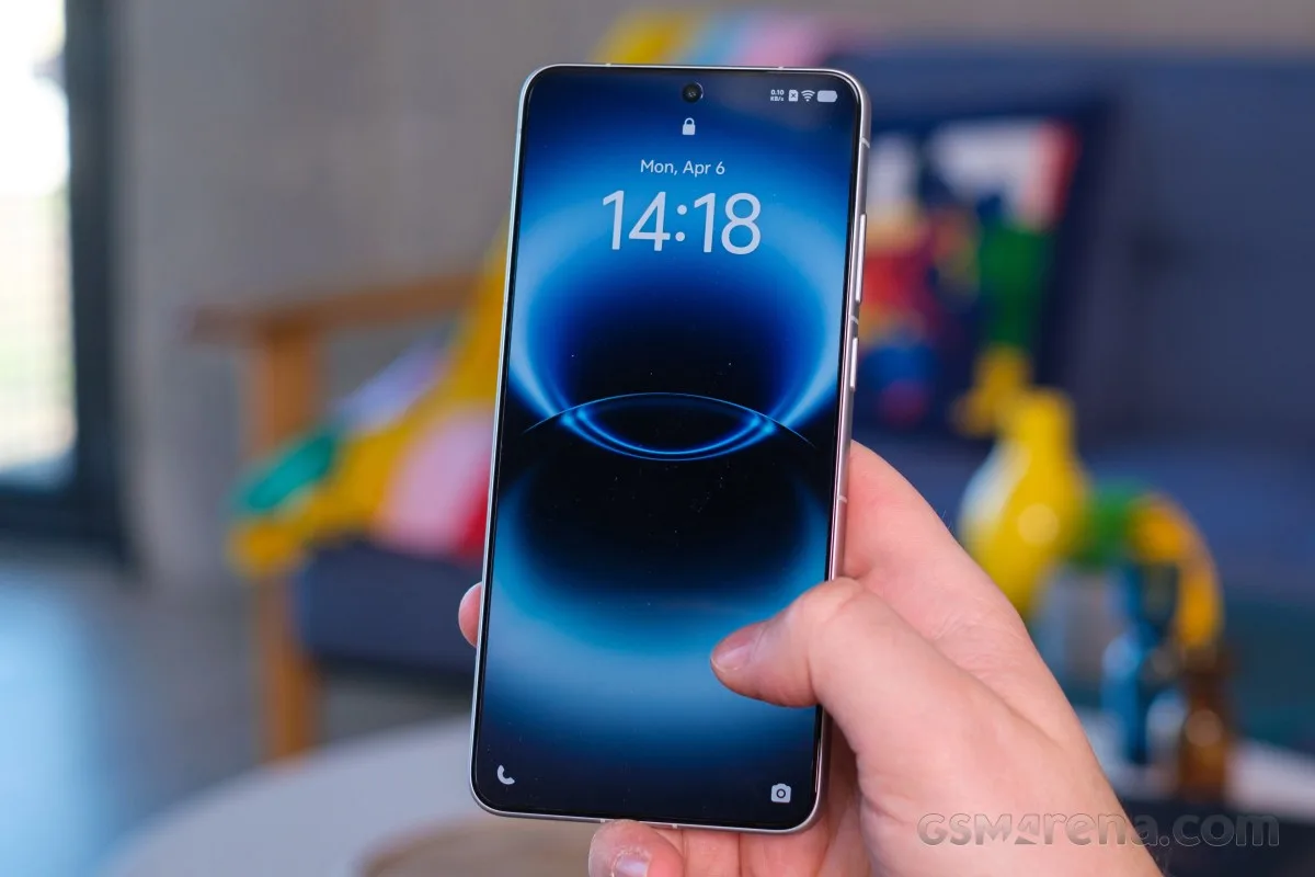 Обзор vivo X300 Ultra - фанатам мобильной фотографии посвящается картинка Смартфон vivo X300 Ultra: ставка на камеру 200 Мп | DGL.RU