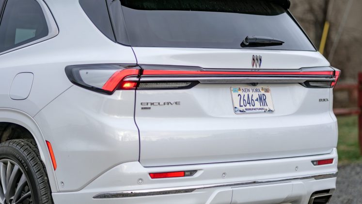 Обзор Buick Enclave Avenir AWD 2026 - доступный аналог Cadillac картинка Внедорожник Buick Enclave удивил роскошью | DGL.RU