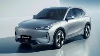 Зарядка или заправка: какой кроссовер Geely выбрать, если разница в цене минимальна Зарядка или заправка: какой кроссовер Geely выбрать, если разница в цене минимальна