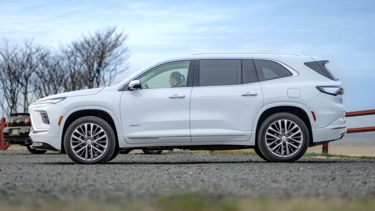 Обзор Buick Enclave Avenir AWD 2026 - доступный аналог Cadillac картинка Внедорожник Buick Enclave удивил роскошью | DGL.RU
