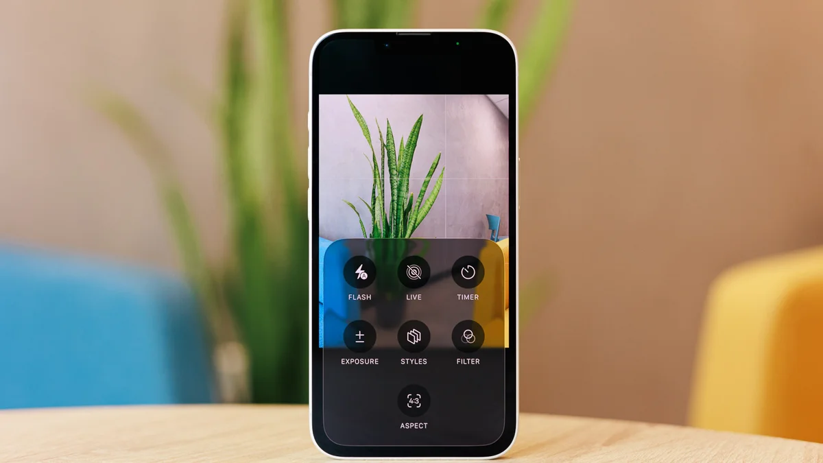 iOS 26.5 и iOS 27: как Apple мирит iPhone с Android и делает камеру по-настоящему профессиональной картинка Обновление iOS 27: ручная настройка камеры | DGL.RU