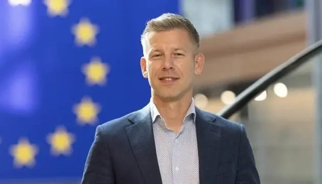 Удар в спину: Венгрия запретила импорт сельхозпродукции с Украины