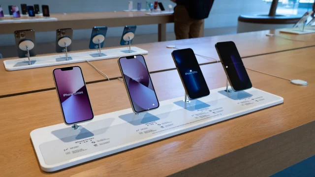 iPhone 18 Pro: шок от стабильности или почему Apple решила не поднимать цену в 2026 году iPhone 18 Pro: шок от стабильности или почему Apple решила не поднимать цену в 2026 году