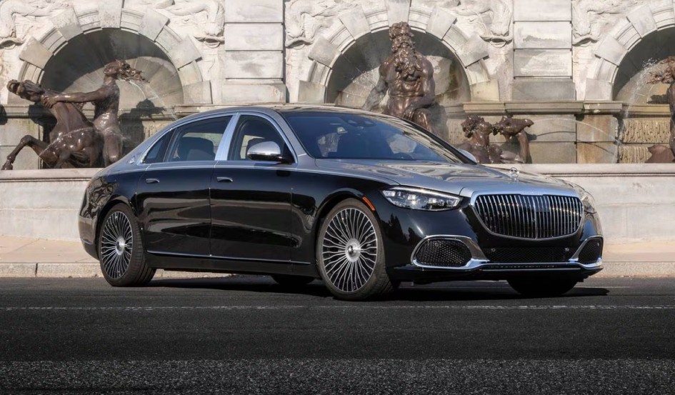 Сколько стоит аренда Mercedes-Benz Maybach W223 на ПМЭФ 2026: новые условия и цены