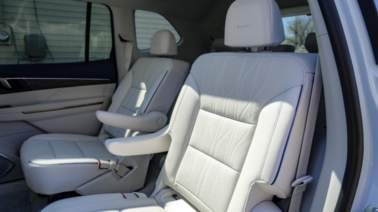 Обзор Buick Enclave Avenir AWD 2026 - доступный аналог Cadillac картинка Внедорожник Buick Enclave удивил роскошью | DGL.RU