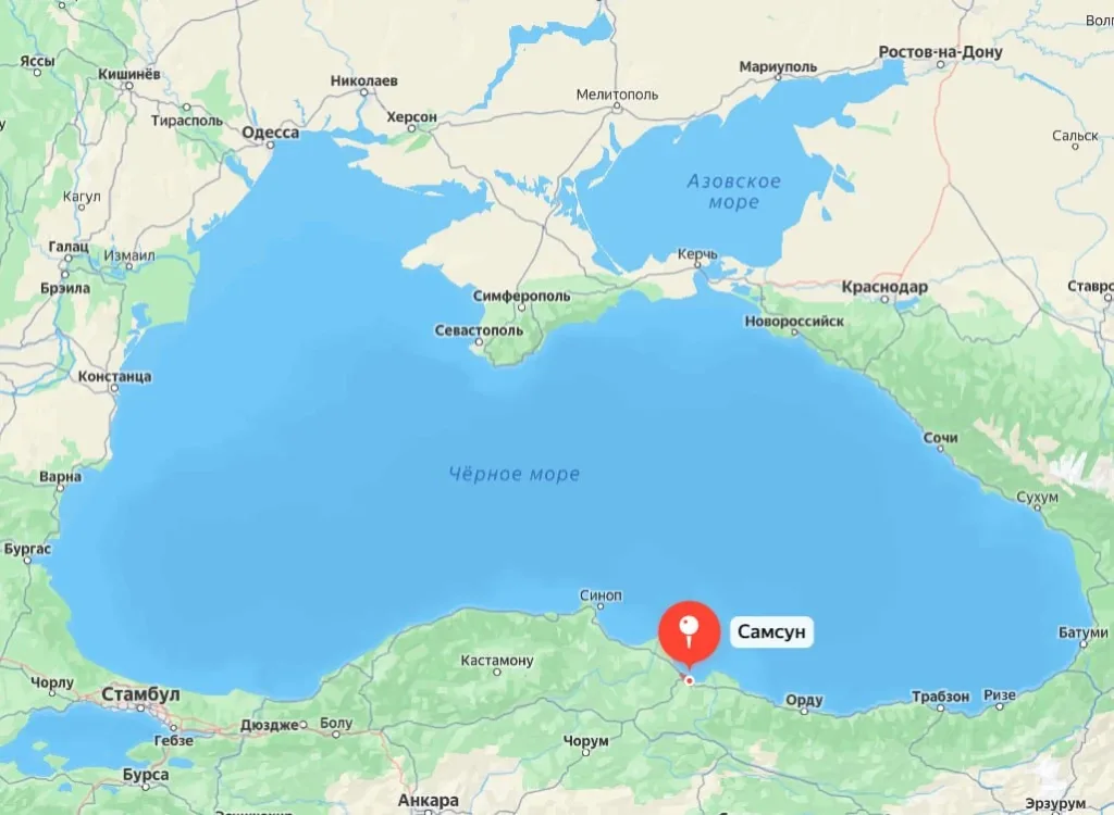 В турецком городе Самсун неизвестный беспилотник упал на улицу и повредил жилые здания