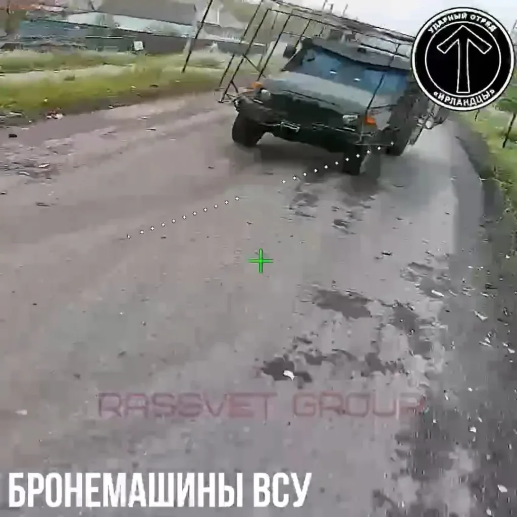 Подборка ударов FPV-дронов по бронеавтомобилям ВСУ на Добропольском выступе