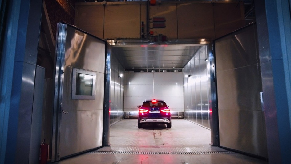 Самые необычные Lada Vesta: гибрид с Mercedes, дрифт на 2JZ и рекорд на Нюрбургринге