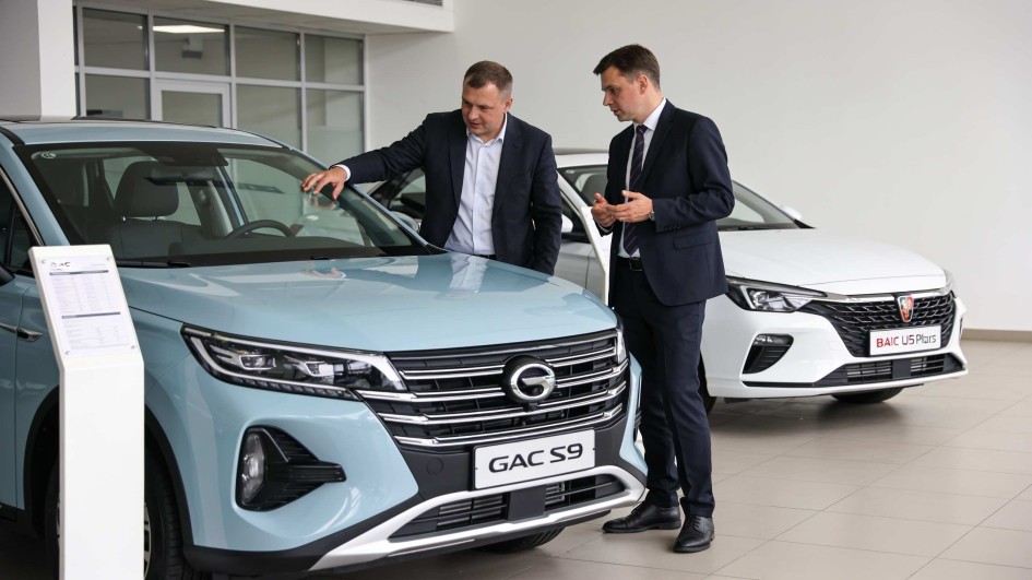 GAC представляет новый гибридный кроссовер, BAIC снижает цены на U5 Plus в России