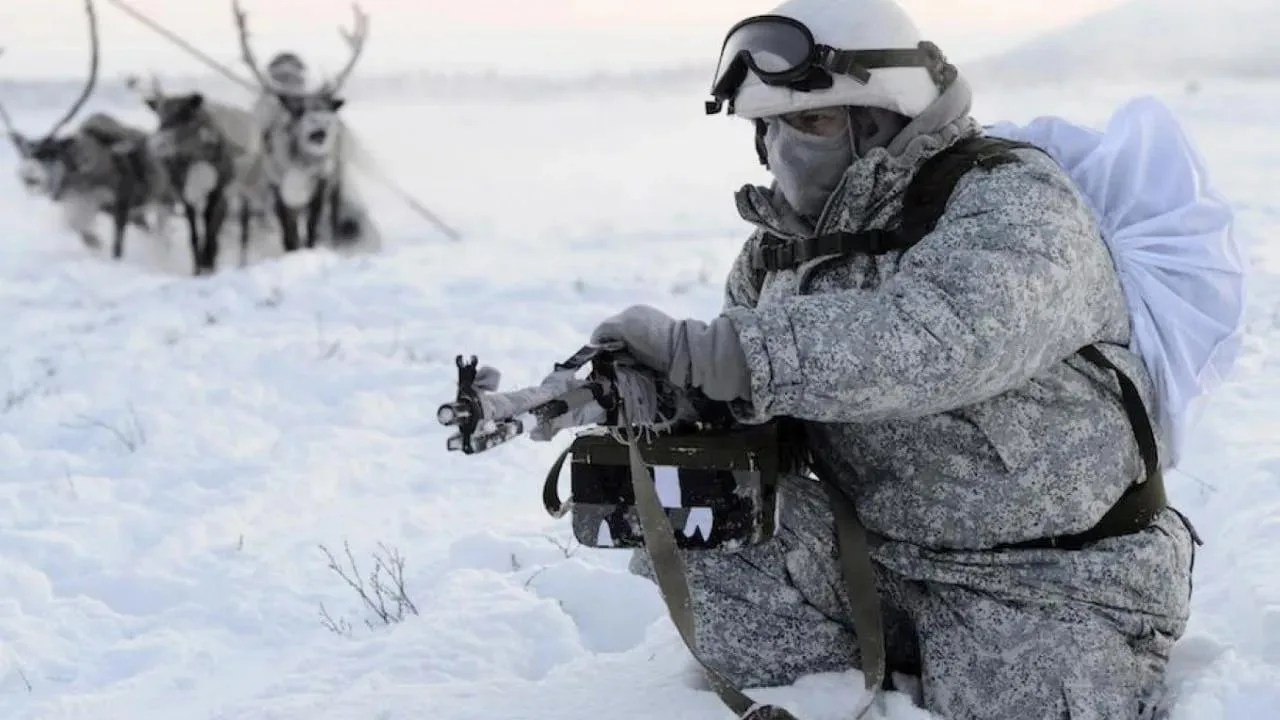 Россия и НАТО наращивают военное присутствие в Арктике