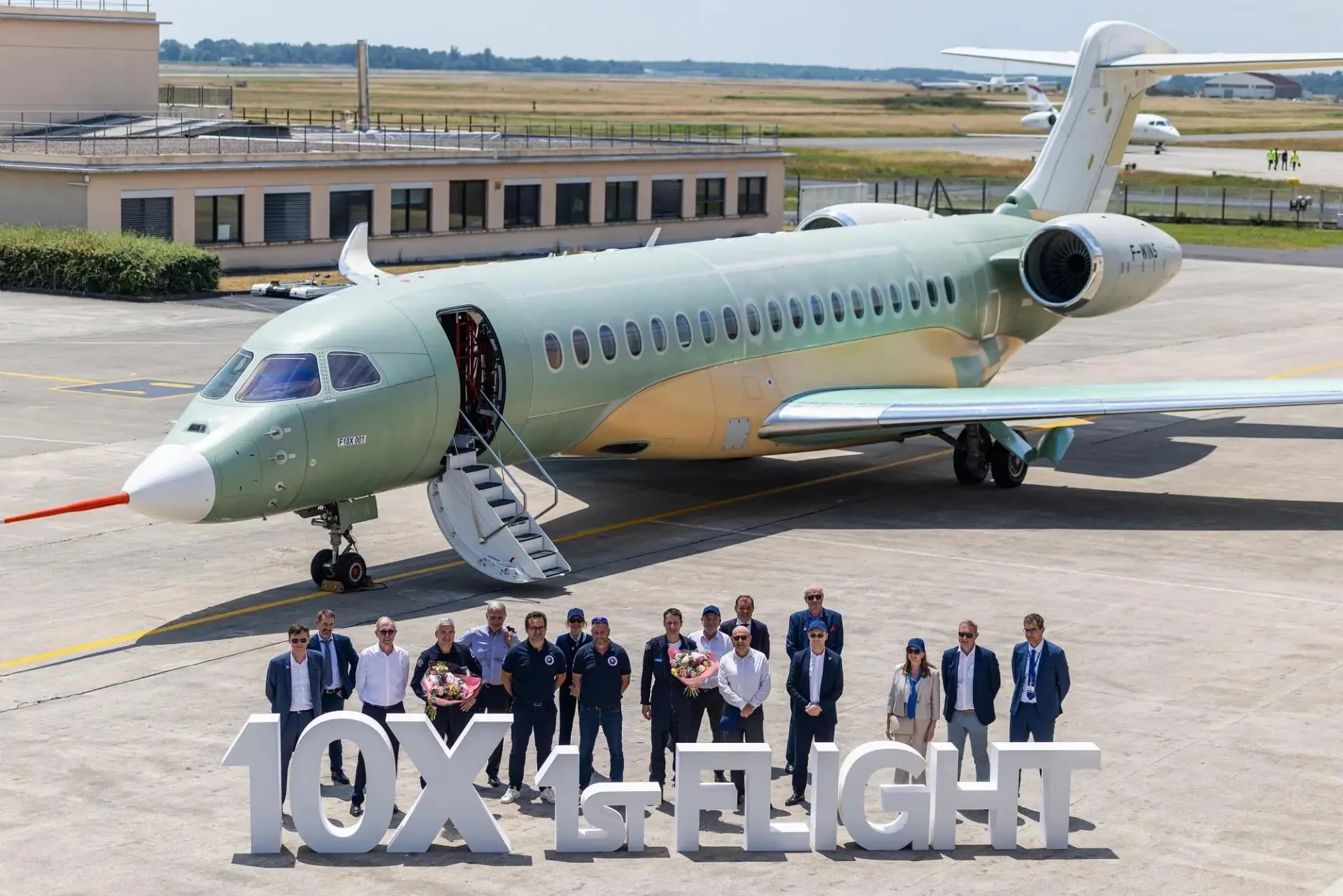 Dassault Aviation подняла в воздух первый Falcon 10X
