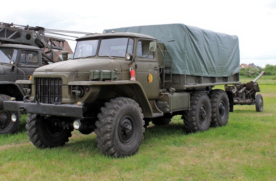 Урал-375: армейский грузовик, изменивший подход к военной технике СССР