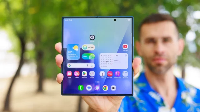 Стоит ли покупать Samsung Galaxy Z Fold 8? | DGL.RU