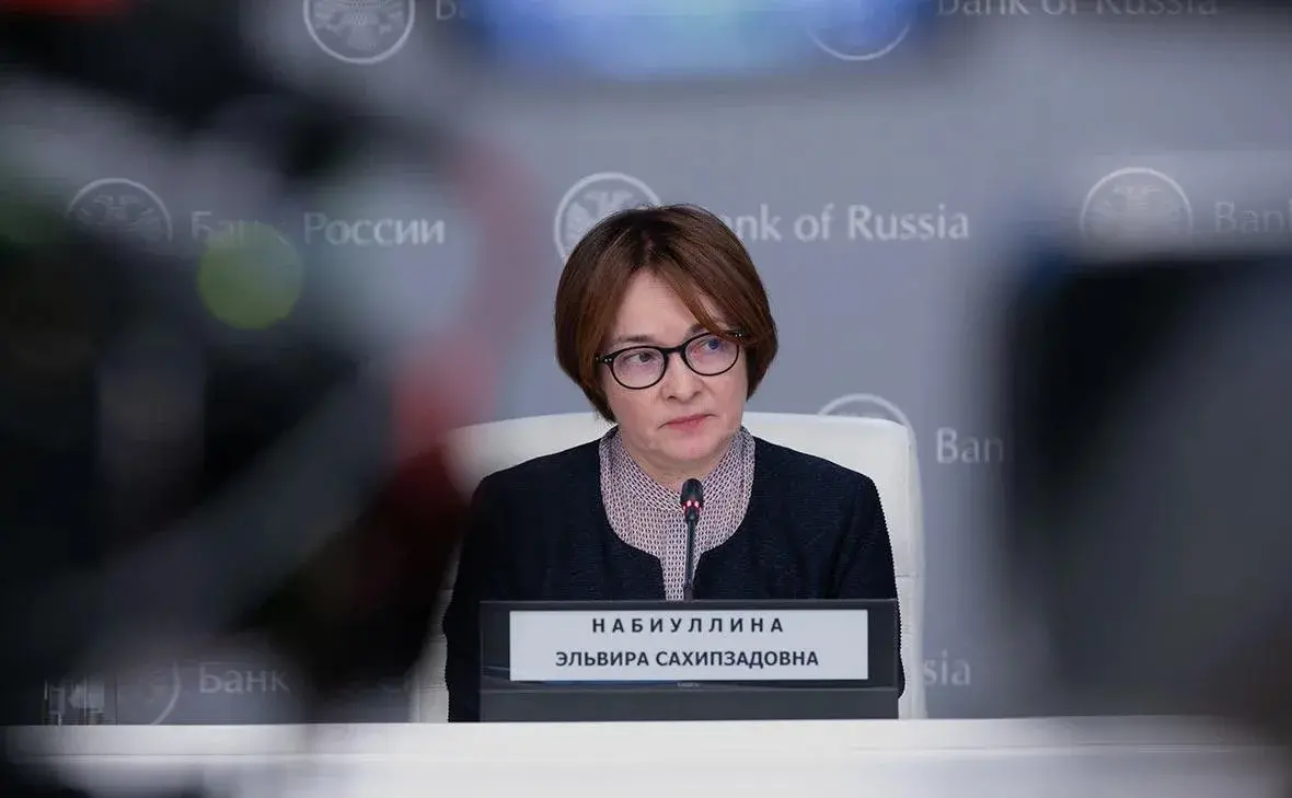 Баланс рисков сильнее сместился в сторону проинфляционных, бюджетный риск по сути уже реализуется, вопрос в масштабах, заявила глава ЦБ Эльвира Набиуллина на пресс-конференции