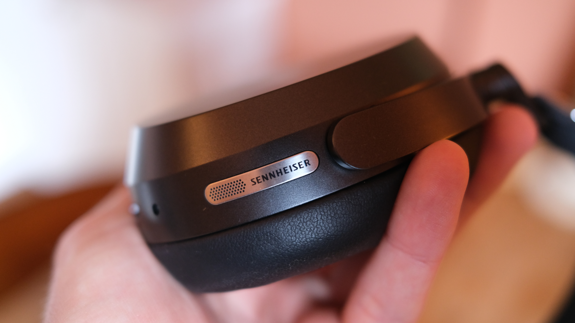 Обзор наушников Sennheiser Momentum 5: любимчики этого года картинка Наушники Momentum 5 Sennheiser с мощным ANC | DGL.RU