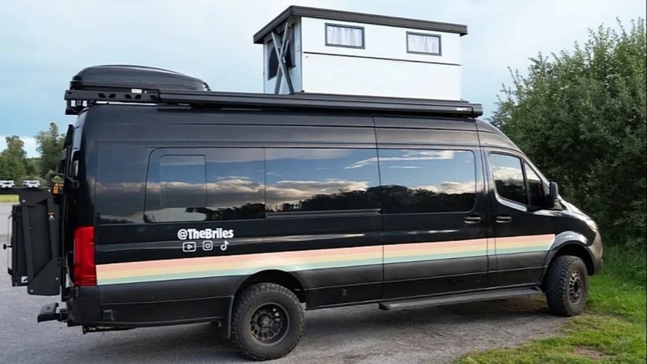 Mercedes Sprinter с двумя спальнями и душем: новый стандарт автодома для семьи