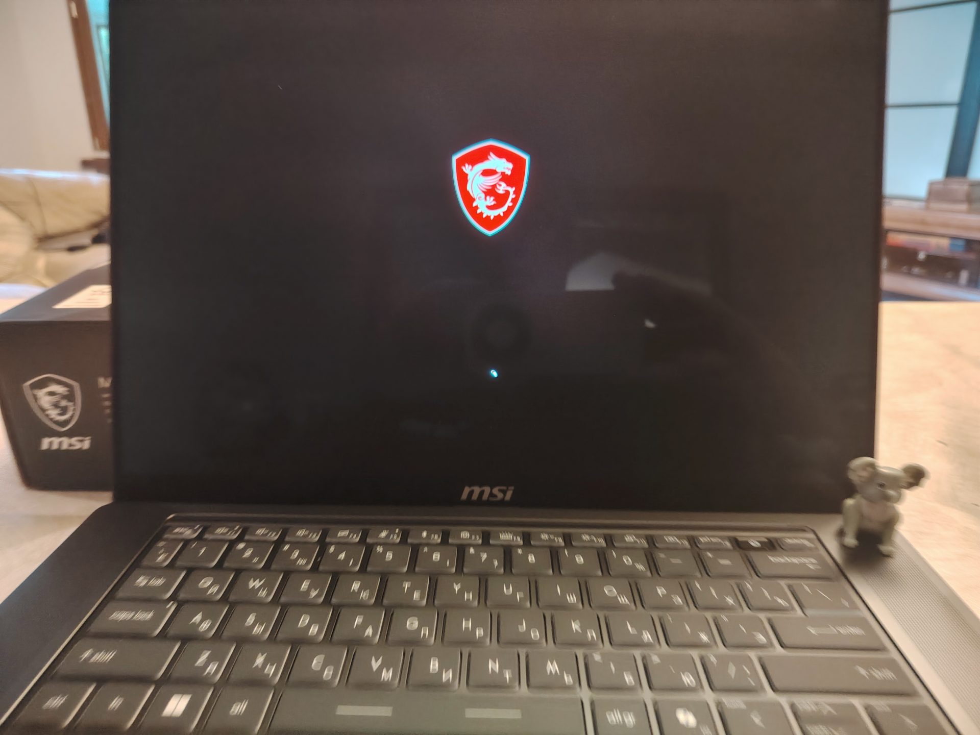 Ноутбук MSI Stealth 16 AI+ B3W для игр