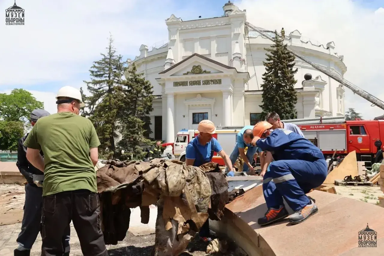 «Допрыгаетесь»: Мединский ответил на удар ВСУ по музею Севастополя