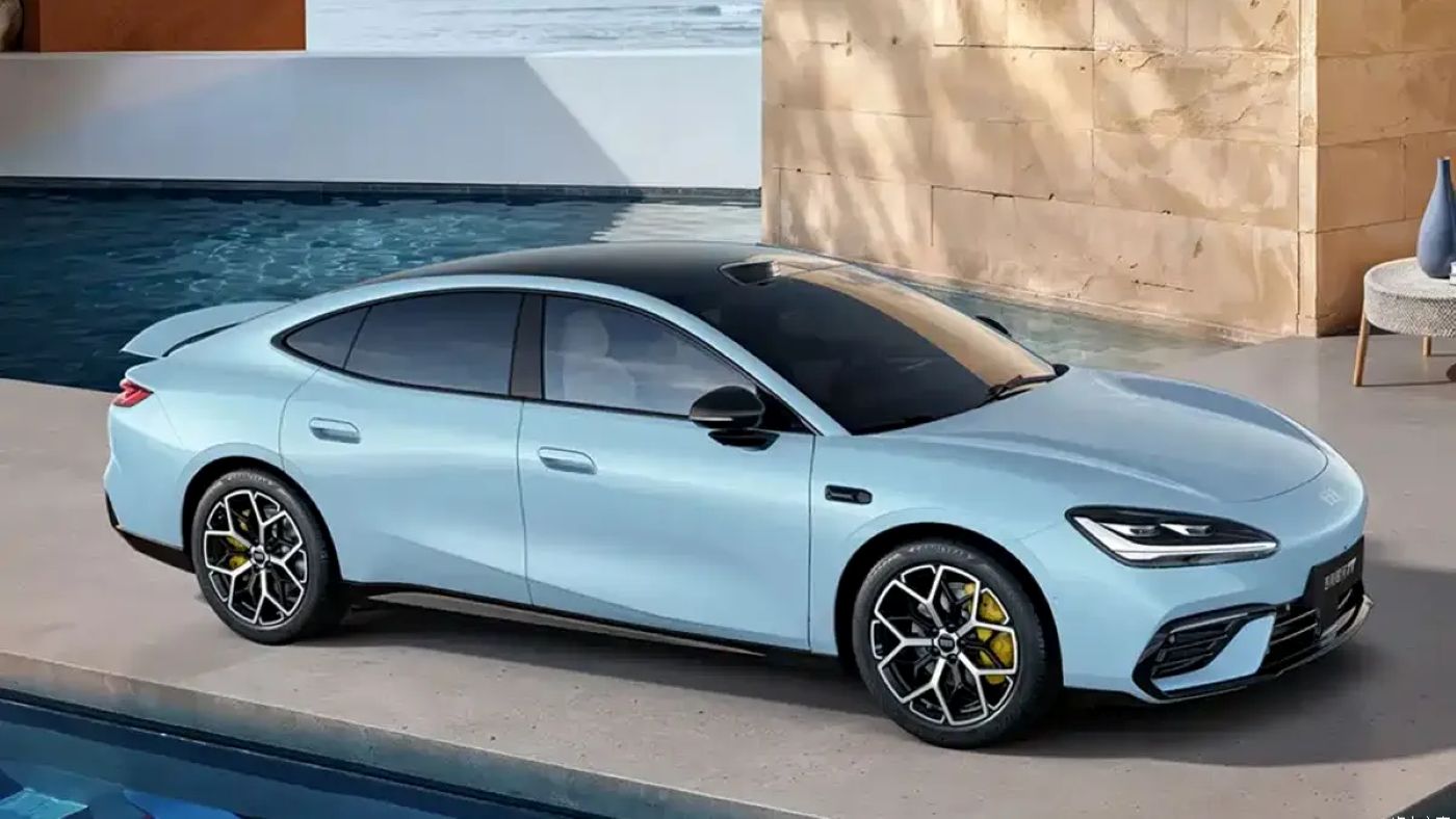 Geely Galaxy TT: свежий электроседан с автопилотом и запасом хода до 725 км