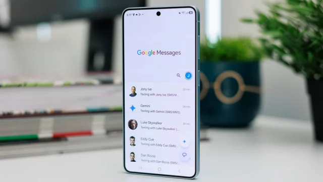 Возможно, в Google Messages скоро станет гораздо сложнее подделывать фотографии Возможно, в Google Messages скоро станет гораздо сложнее подделывать фотографии