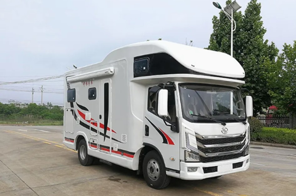 Yuejin H500C: дизельный автодом с автоматом и продуманным интерьером для путешествий