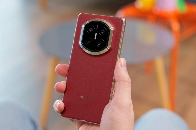 Смартфон Huawei Pura 70 Ultra резко подорожает | DGL.RU