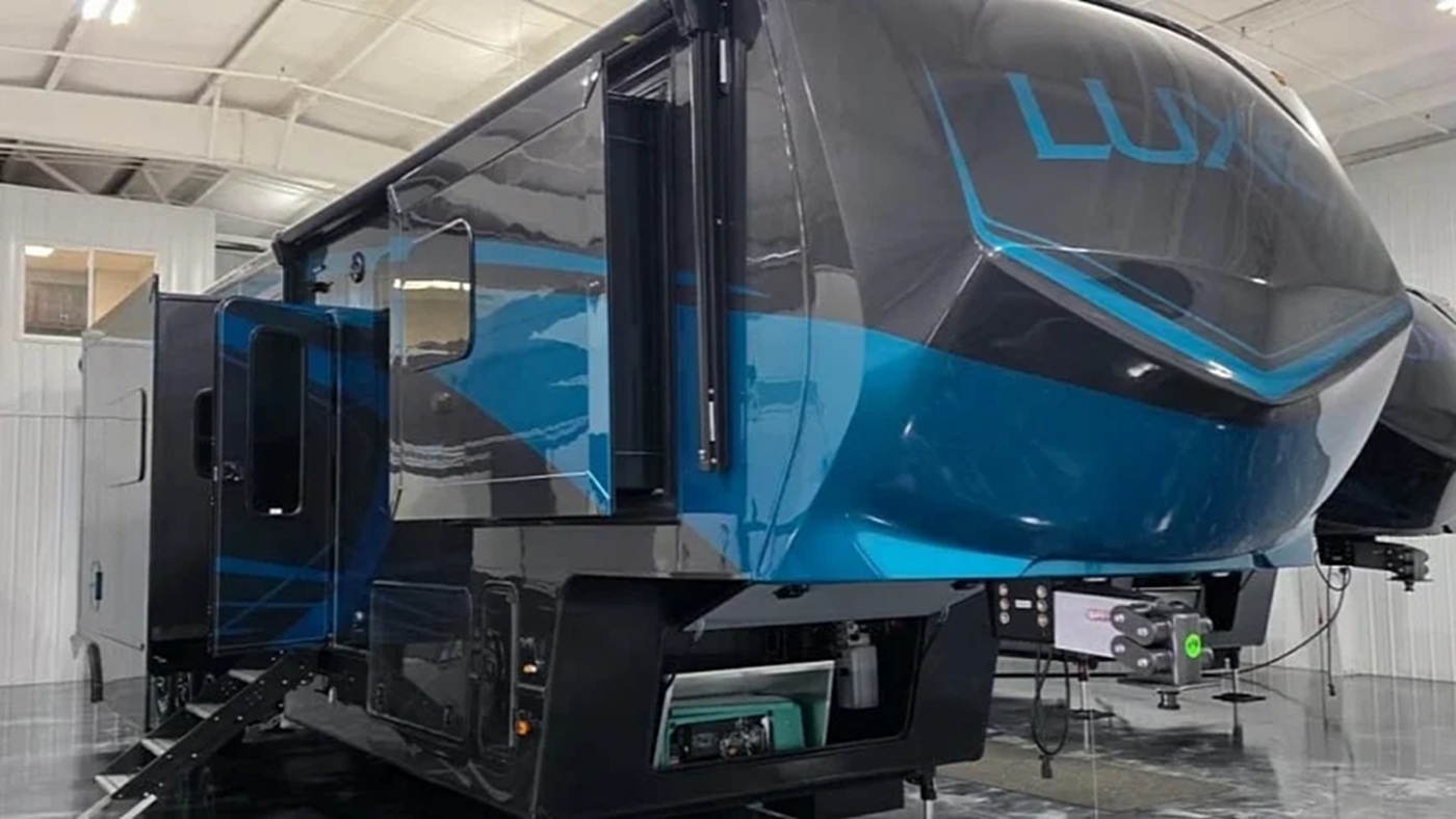 Luxe 48FB 2027: новый эталон роскоши и автономии среди домов на колесах