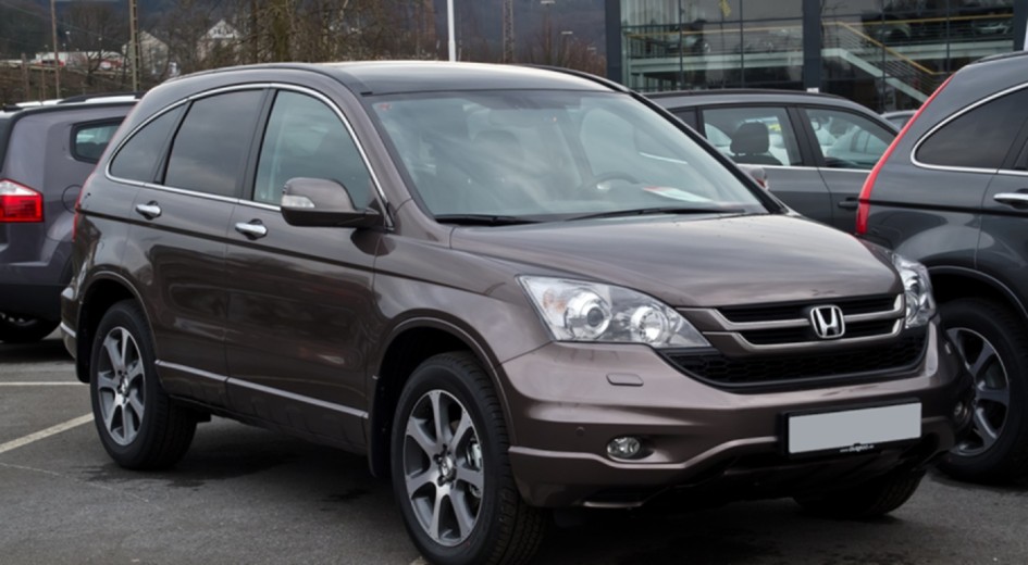 Сравнение гибридных кроссоверов: нюансы Honda CR-V и Toyota RAV4 для российских дорог