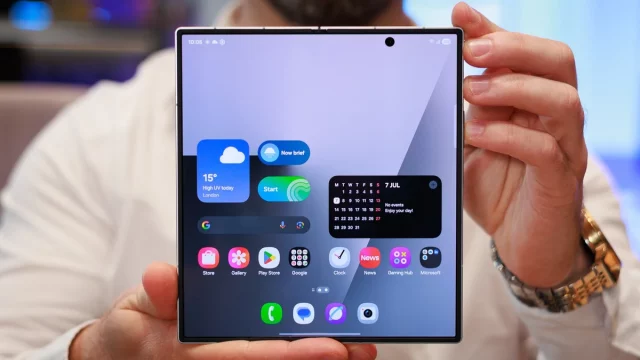 Стоит ли покупать Samsung Galaxy Z Fold 8 Wide? | DGL.RU