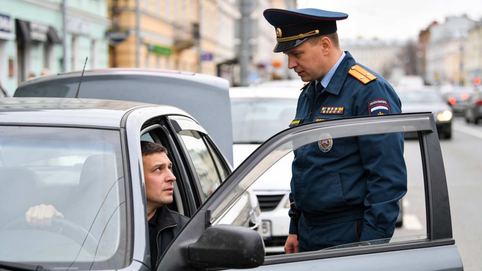 Когда просьба инспектора ГИБДД выйти из машины становится законным требованием