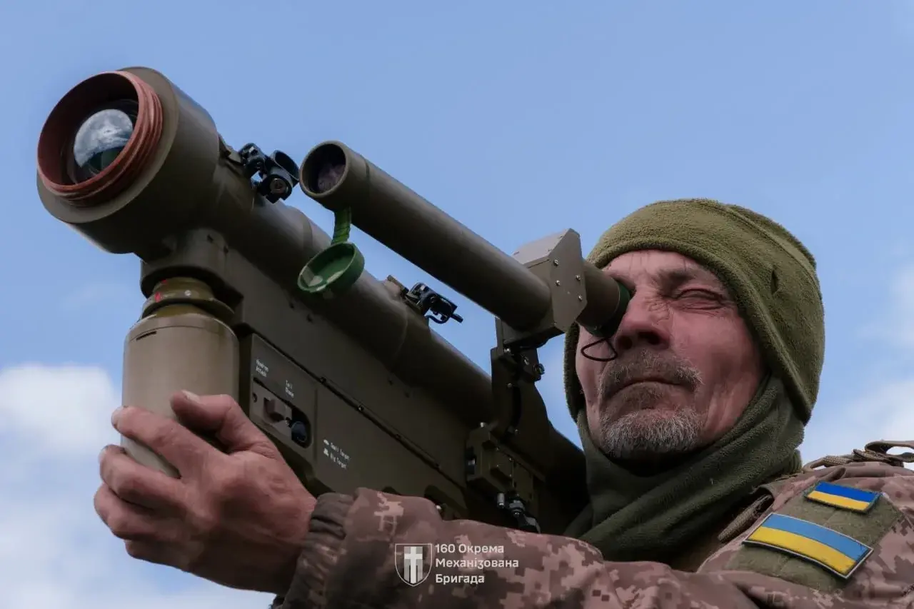 Очередной китайский ПЗРК FN-16 на вооружении украинских зенитчиков из 160-й ОМБр