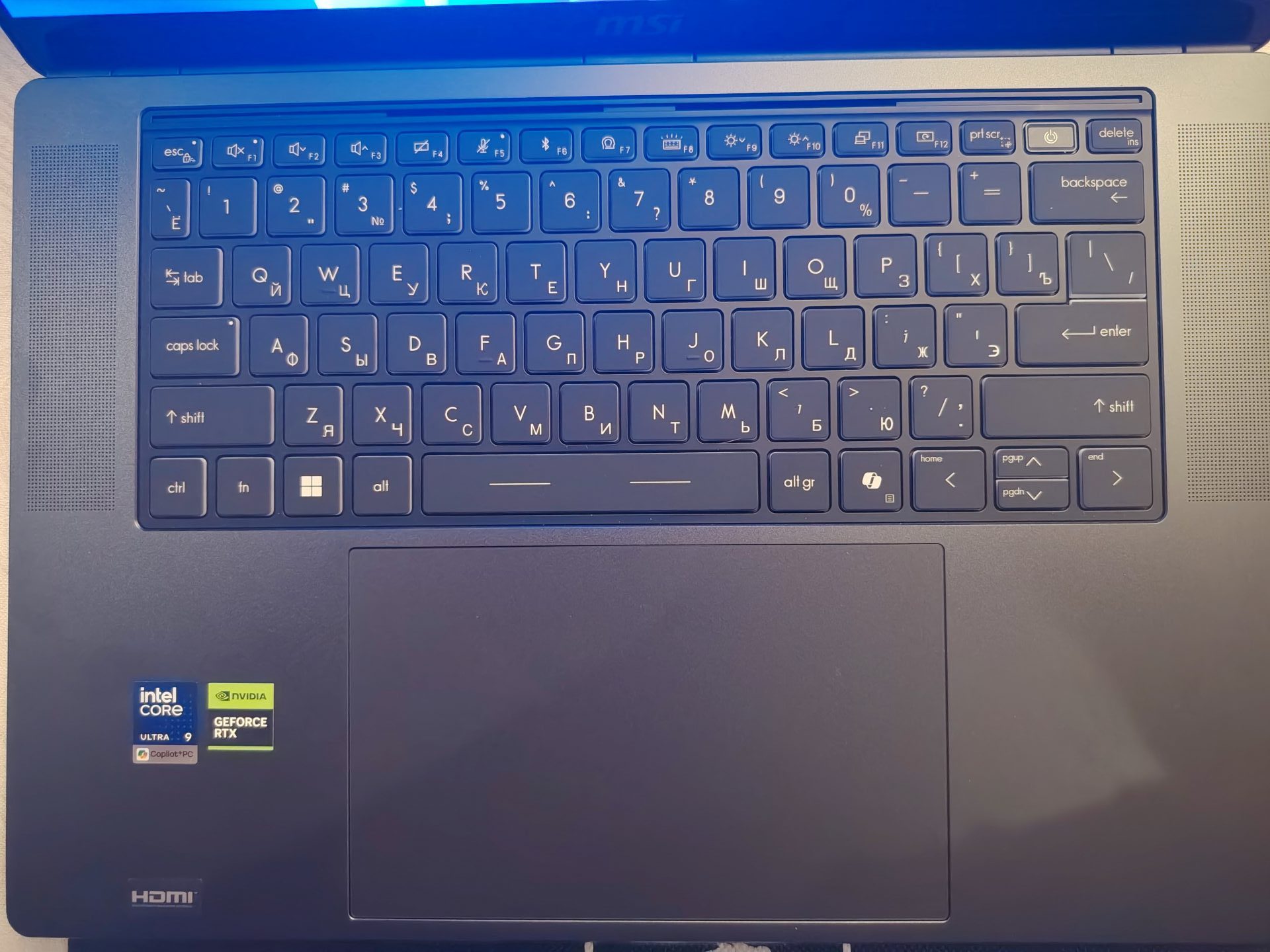 Ноутбук MSI Stealth 16 AI+ B3W для игр