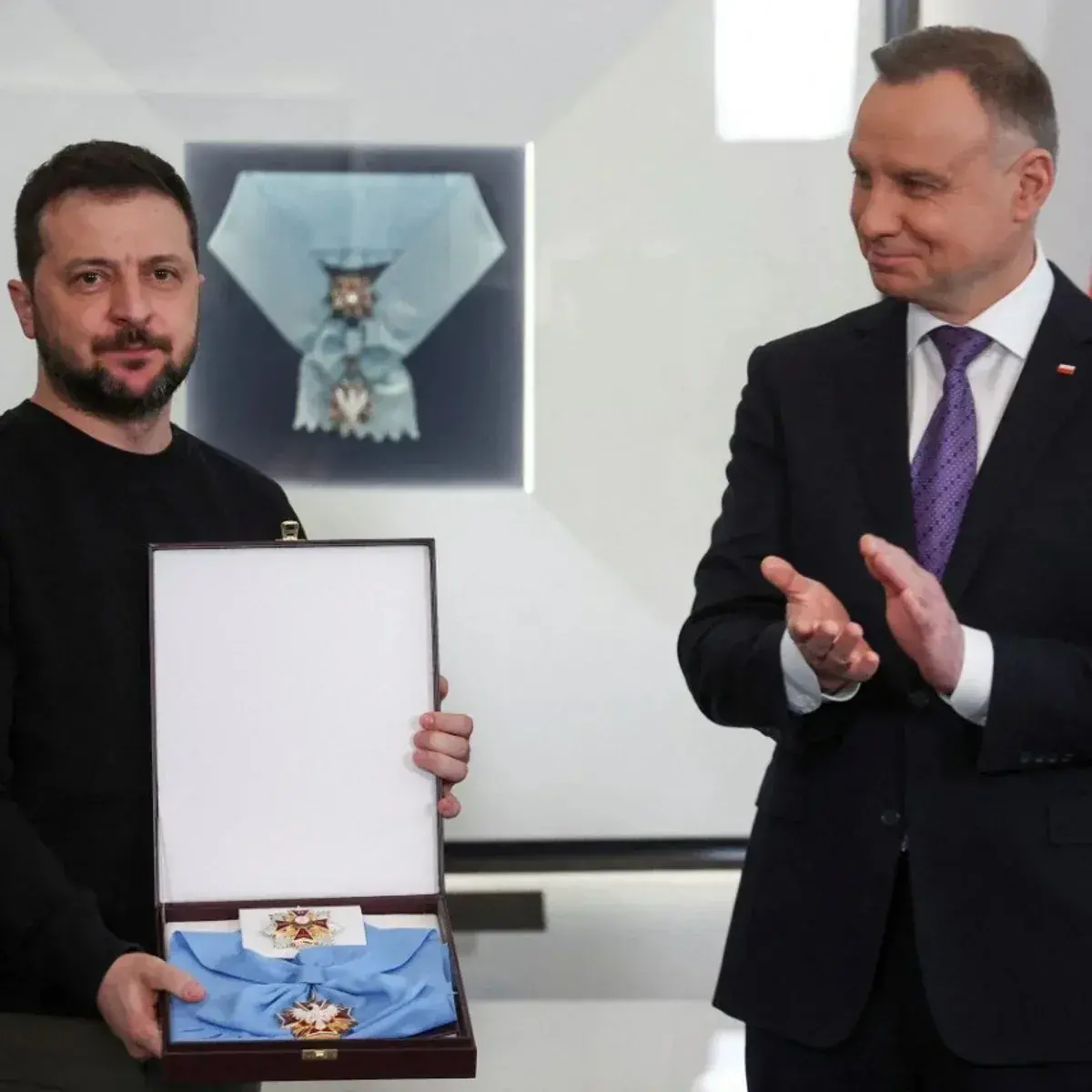 Президент Польши Навроцкий решил лишить Зеленского высшей государственной награды республики — ордена Белого орла