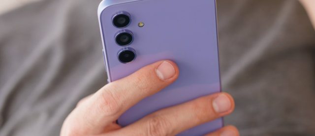 Samsung Galaxy A54 получил обновление до One UI 8.5