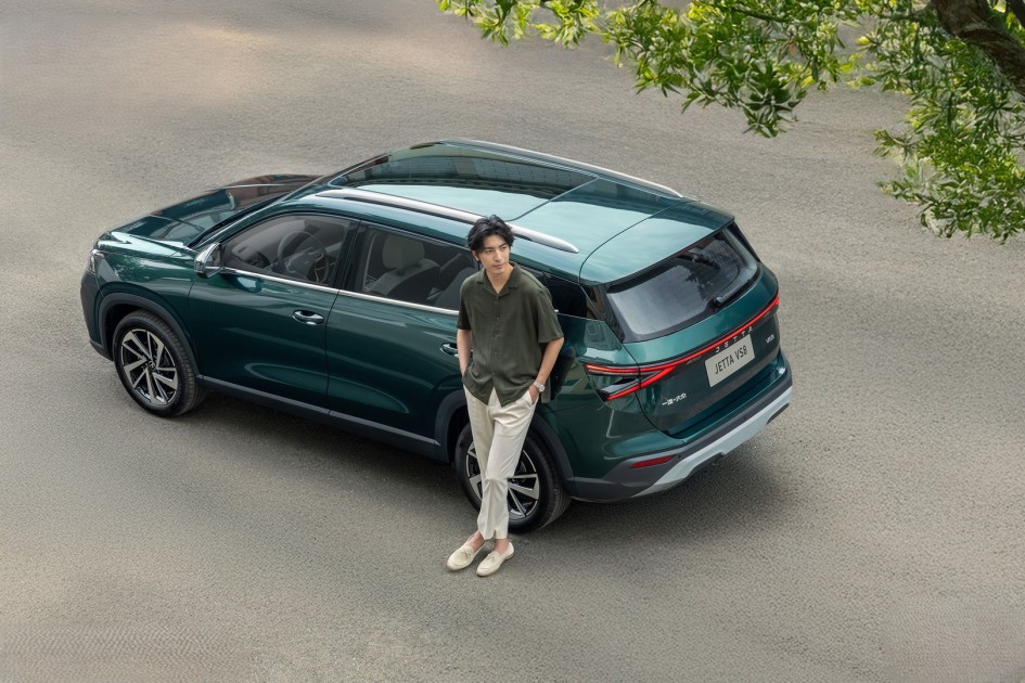 Jetta VS8 выходит на рынок: цены, комплектации и конкуренты среди кроссоверов