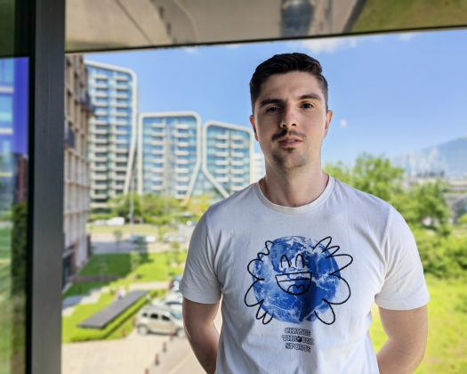 Обзор Honor Magic V6 — рекордная батарея в тонком корпусе картинка Honor Magic V6
