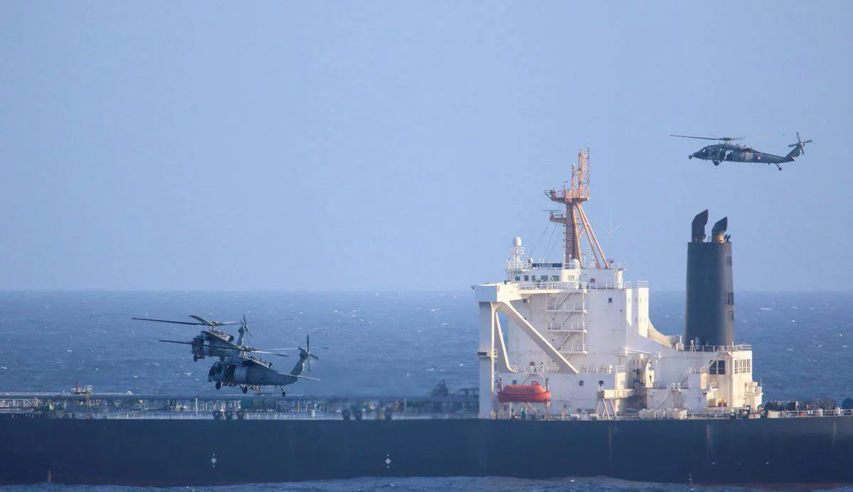 ВМС США задержали в Индийском океане очередной танкер M/T Davina (в настоящее имя имеет название Lenore) с грузом 1,9 миллиона баррелей иранской сырой нефти
